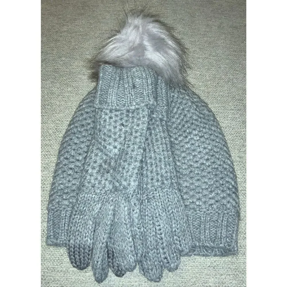 Steve Madden winter hat and glove set